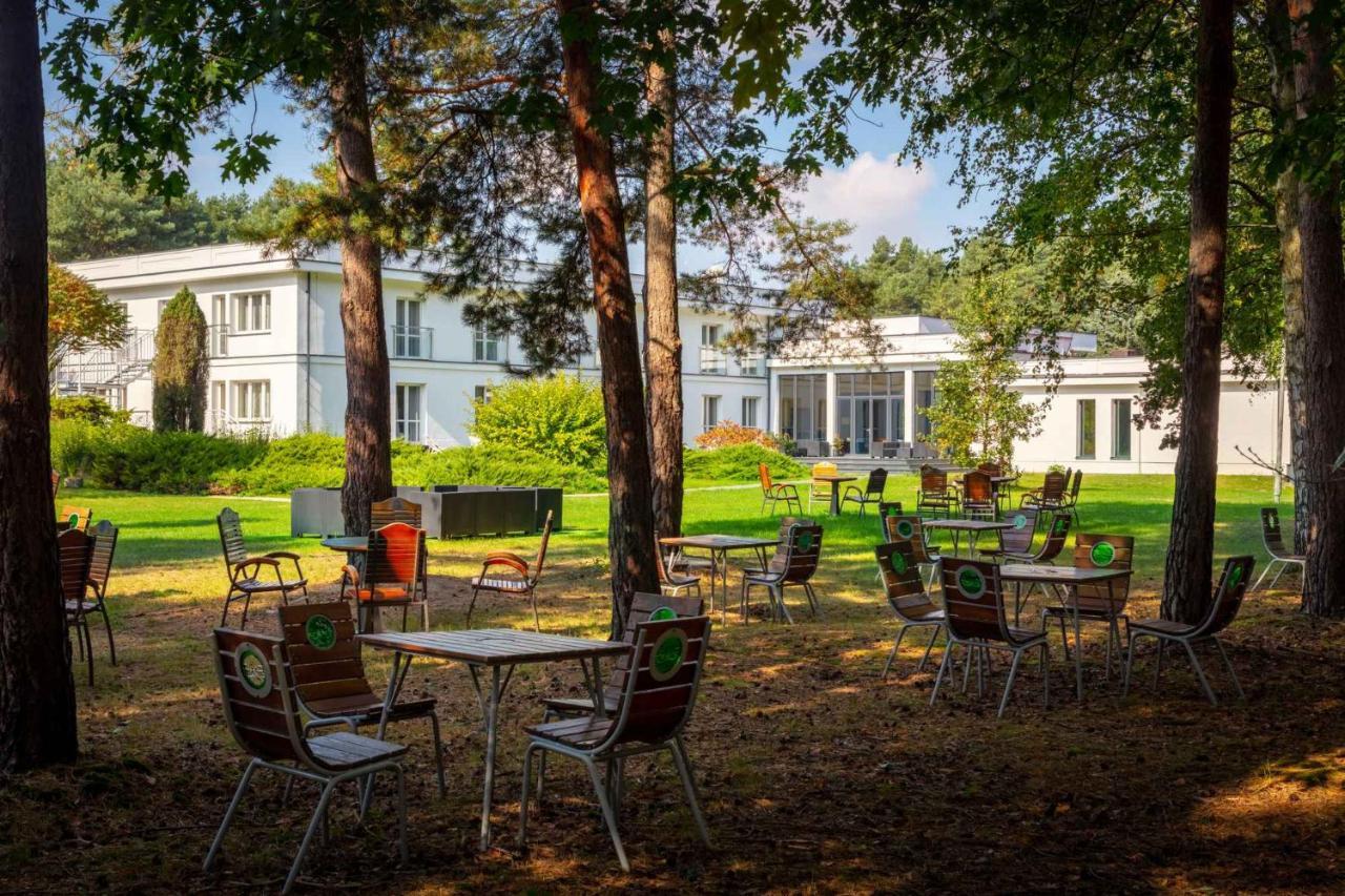 Perla Lesna Nadarzyn Acomodação com café da manhã Exterior foto